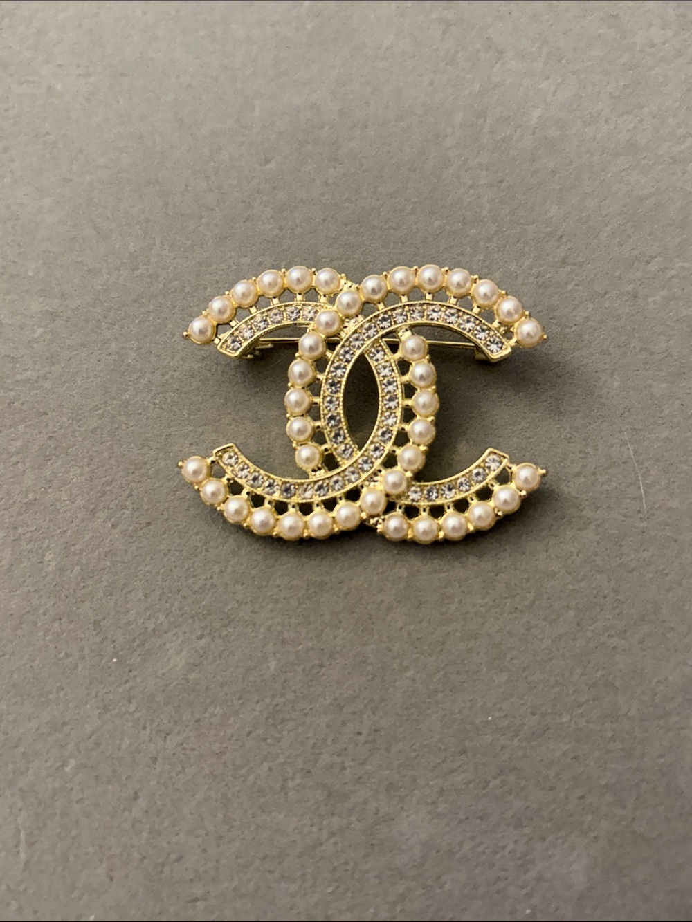 Gold Tone Pearl & Crystal Brooch